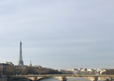 Tour Eiffel vista dalla Senna di giorno